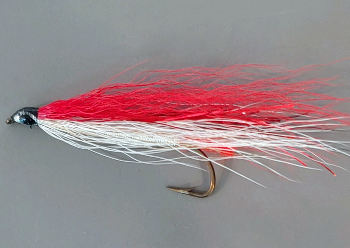 Single hook AJ00 Red and White Streamer Fly